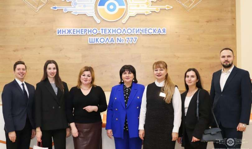 В ИТШ  № 777 состоялась встреча представителей администрации школы с руководством Центра детского (юношеского) технического творчества «Старт+» Невского района